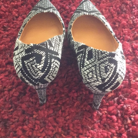 J. Crew IKAT ISABELLE PUMPS - Picture 2 of 4